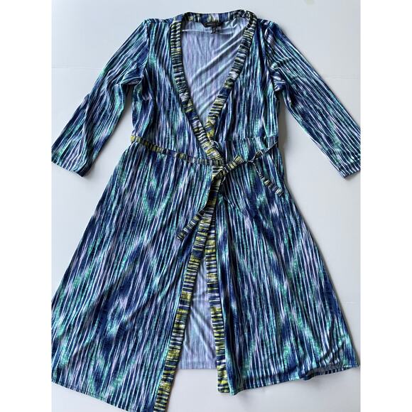 BCBG MaxAzria Wrap Dress Size Medium - Picture 3 of 11
